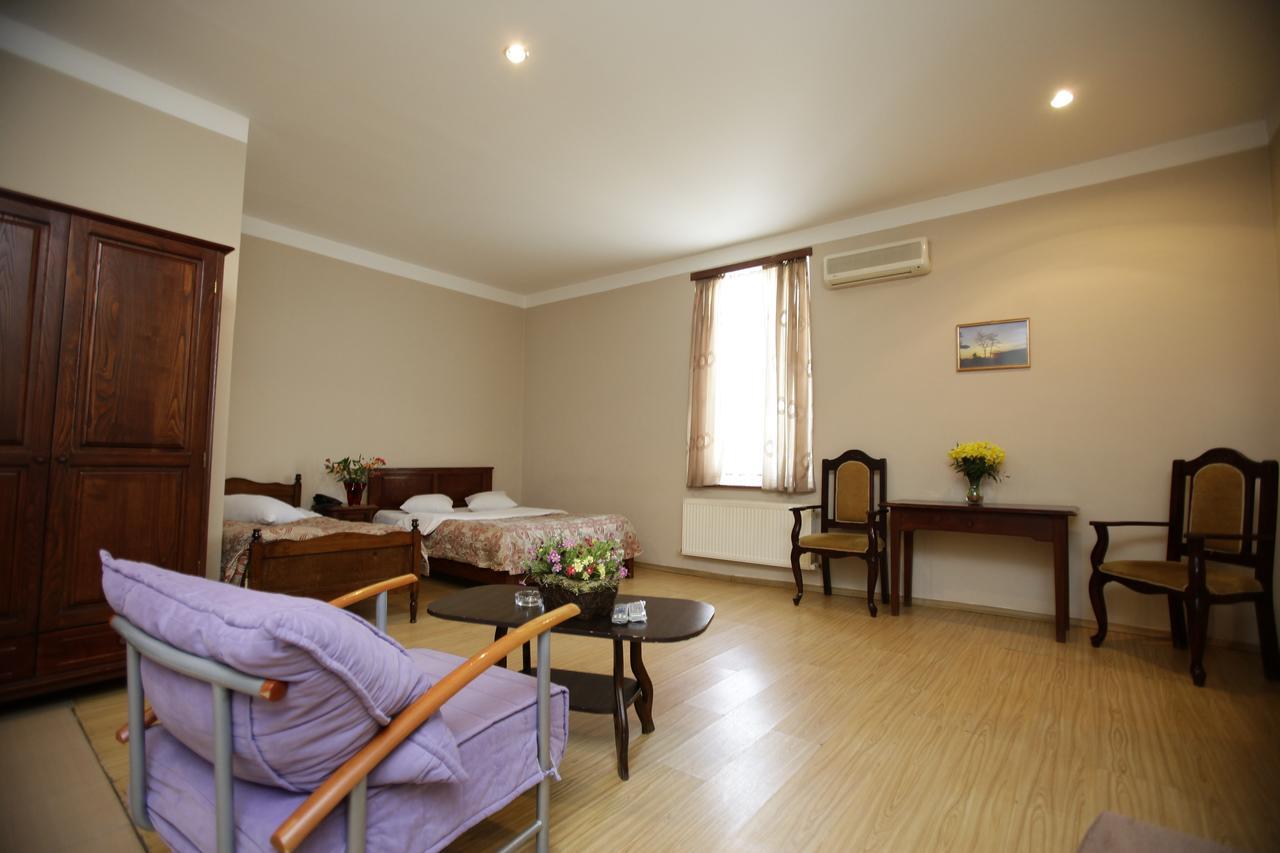 Route Hotel Тбилиси Экстерьер фото